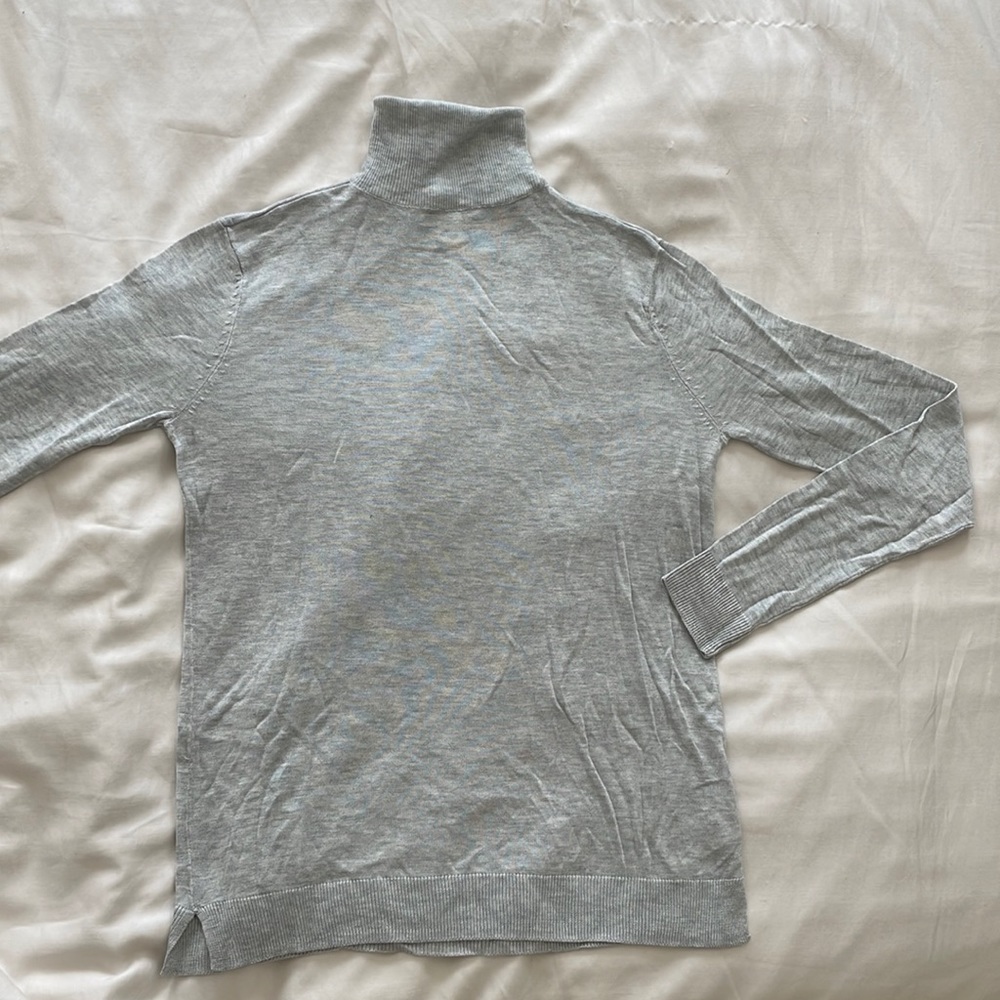 H&M grey turtleneck